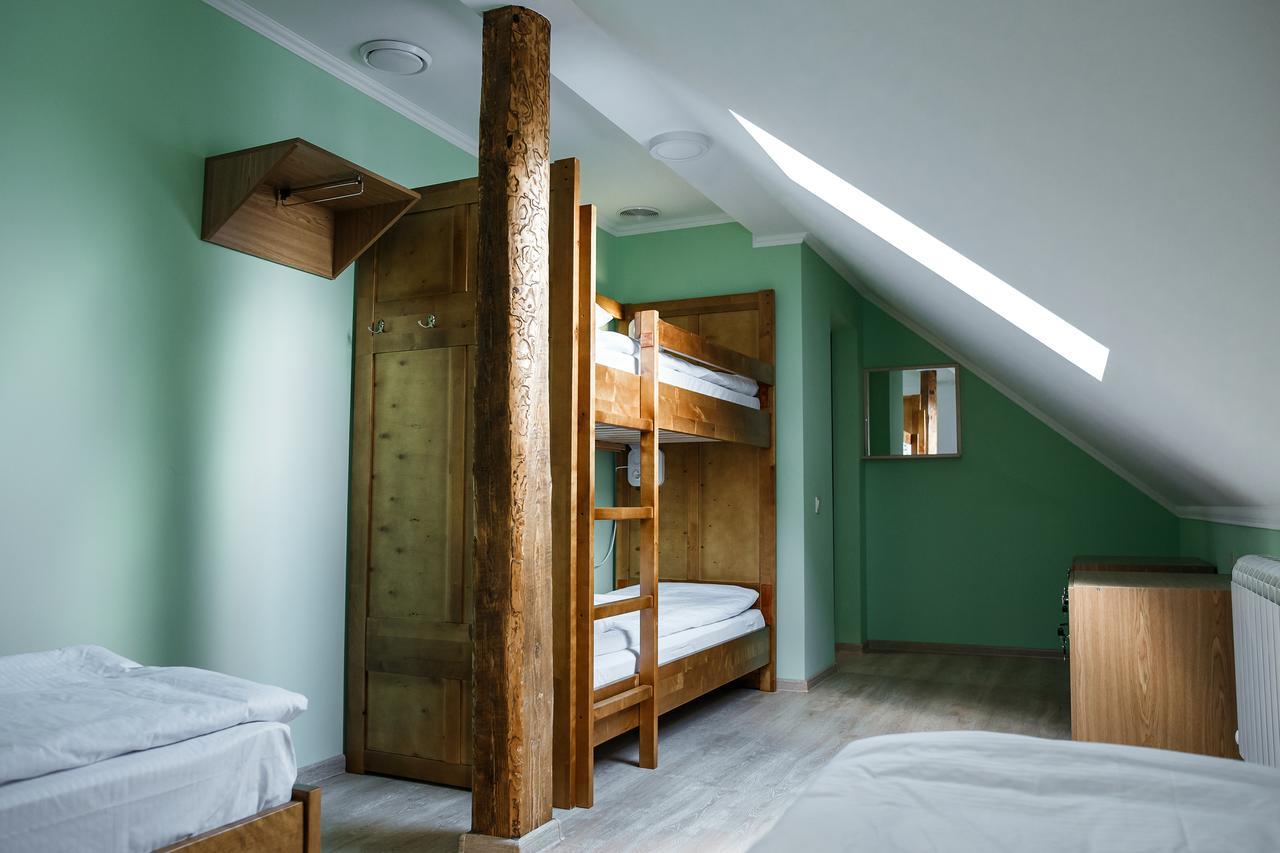 Sweet Home Hostel / Guest House Черновцы Экстерьер фото