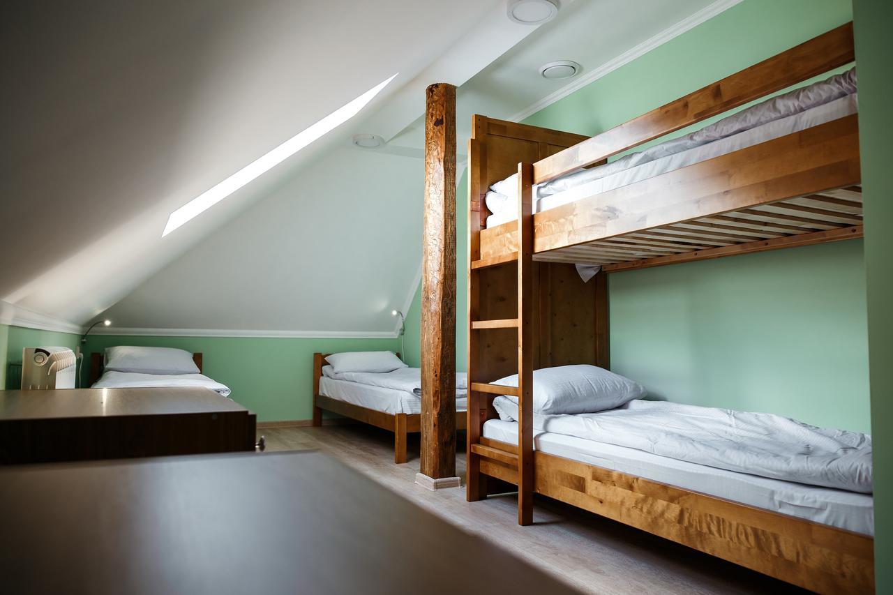 Sweet Home Hostel / Guest House Черновцы Экстерьер фото