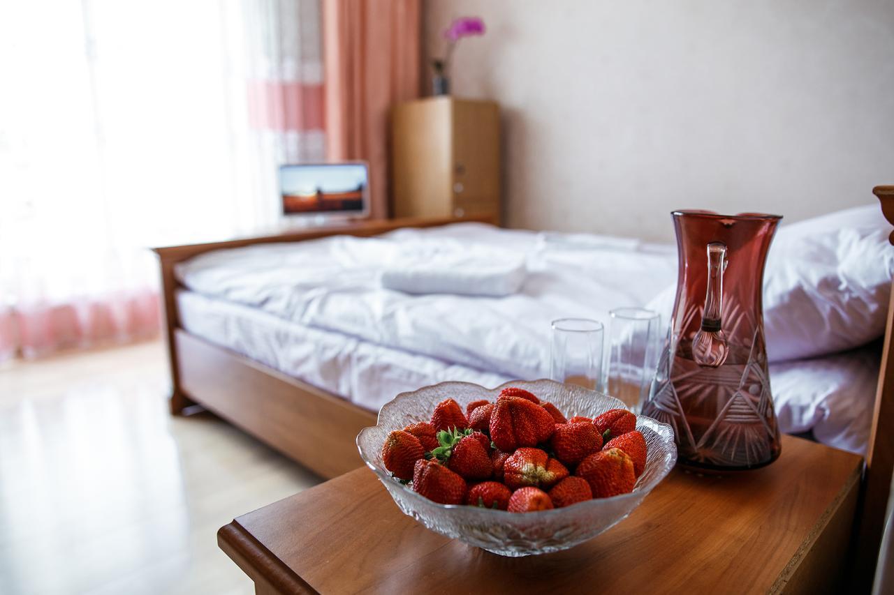 Sweet Home Hostel / Guest House Черновцы Экстерьер фото