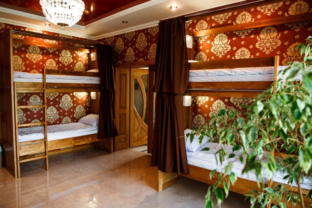 Sweet Home Hostel / Guest House Черновцы Экстерьер фото
